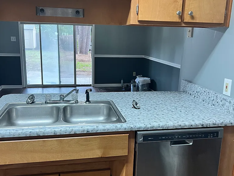1702 Largo Cir — Photo 15