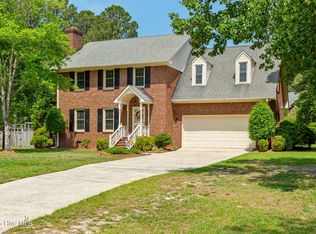 2446 Pineridge Dr, Kinston, NC 28504