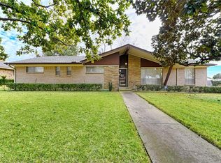 3904 Crestpark Dr, Farmers Branch, TX 75244