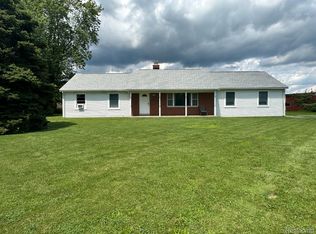 6701 Labo Rd, South Rockwood, MI 48179