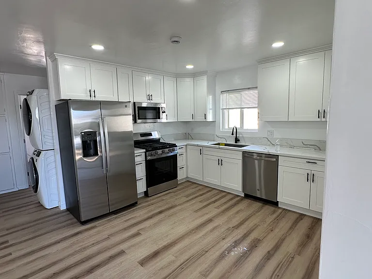 1760 Chico St — Photo 3