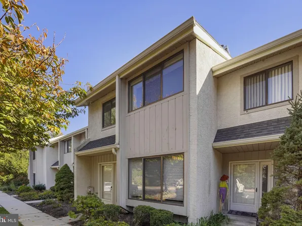 43 Landmark Dr, Malvern, PA 19355