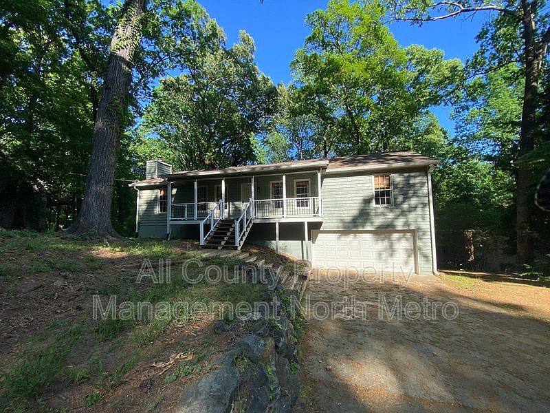 1st image of 410 Riverlake Ct