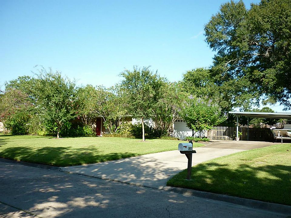 1st image of 302 Old Bayou Dr
