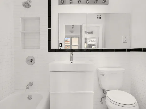 77 Seventh Avenue 9T image 5 of 6