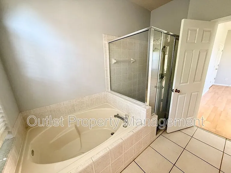 112 Peregrine Ct — Photo 8