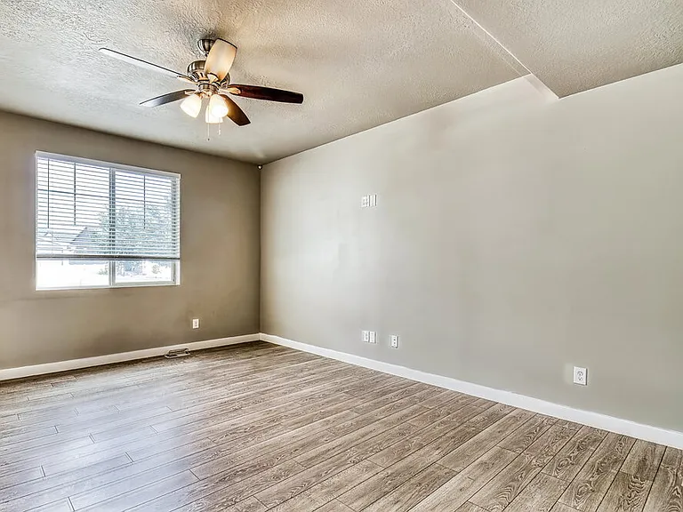 1083 W Osprey Dr — Photo 6
