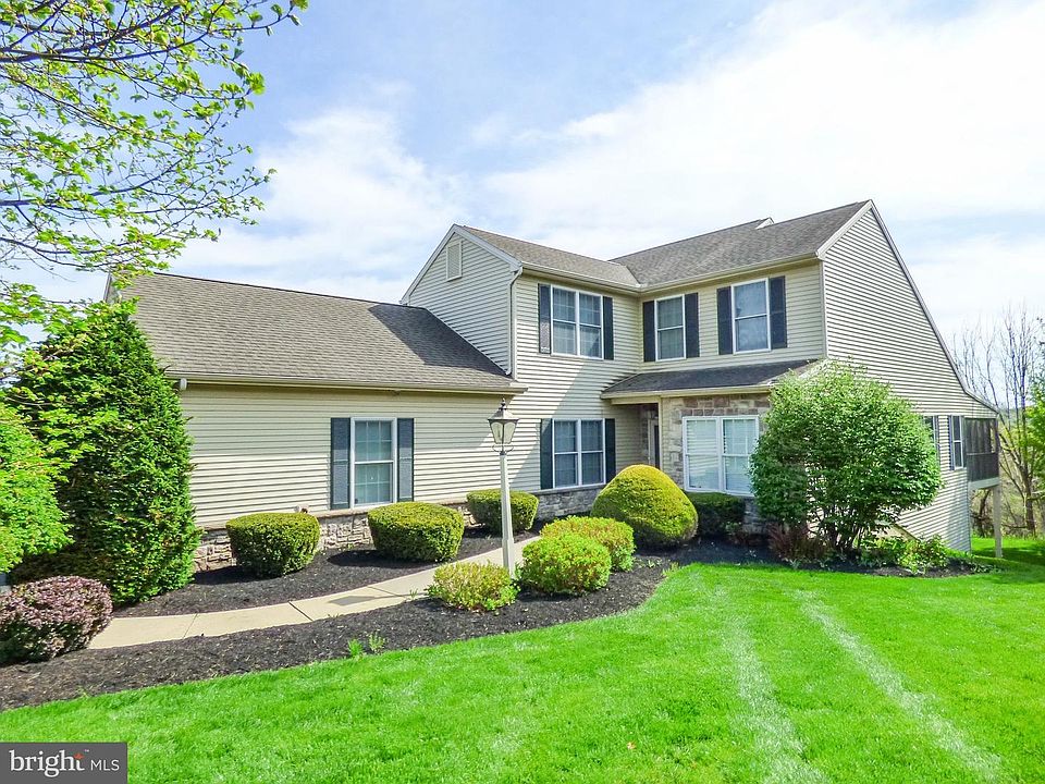 1st image of 1742 Stone Hill Dr