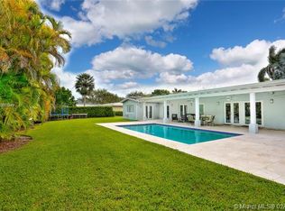 5527 SW 87th St, Miami, FL 33143