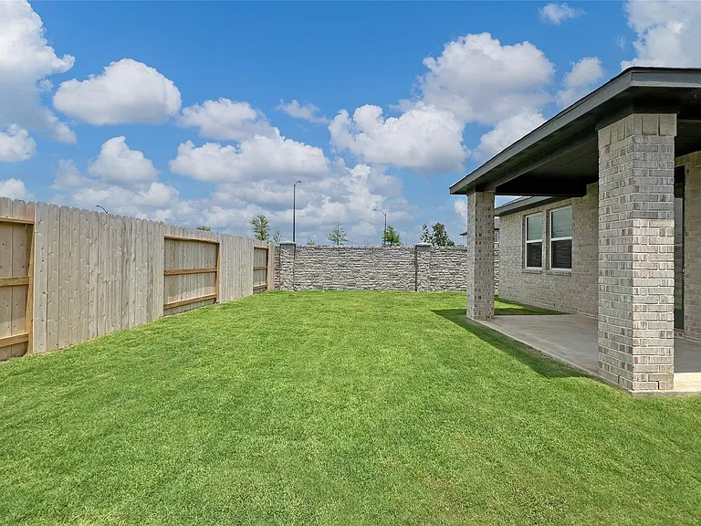 22114 Ingham Bluff Ln — Photo 37