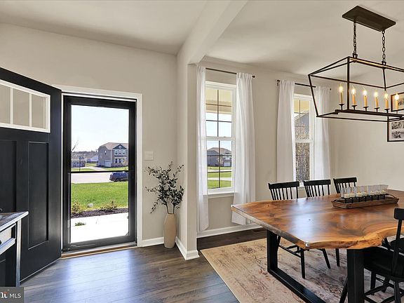 4th image of 217 Merifield Ct