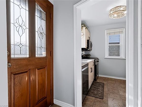 5th image of 164 Charlotte St