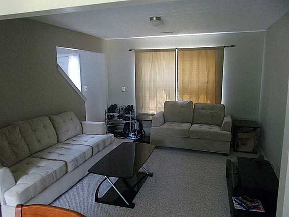4th image of 1488 Charter Club Dr