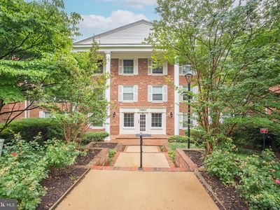 7621 Provincial Dr APT 211, Mc Lean, VA, 22102
