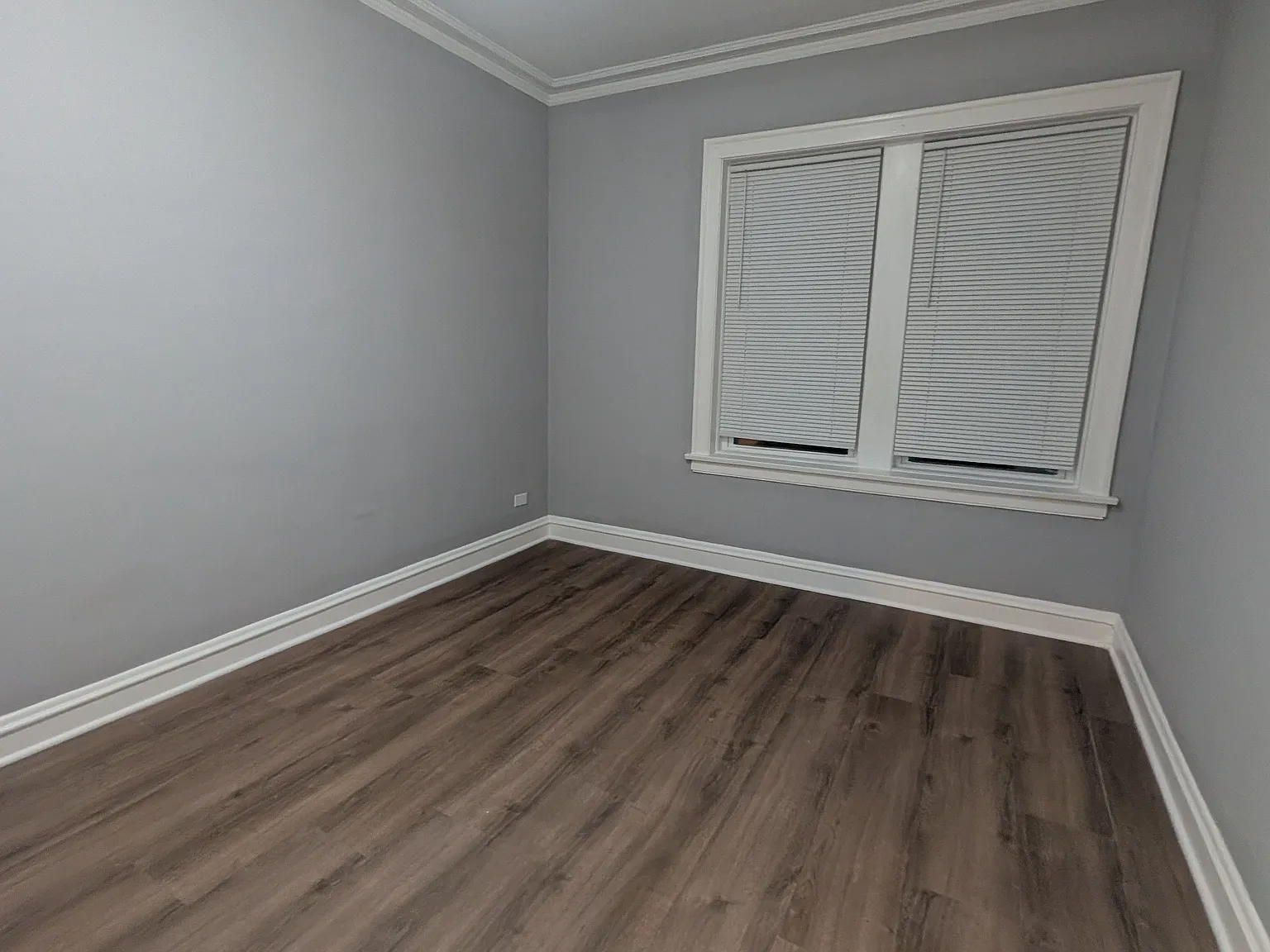 2 bed, 1000 sqft, $1,250 — Photo 2