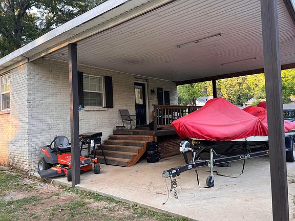 2nd image of 134 Hendrix Dr