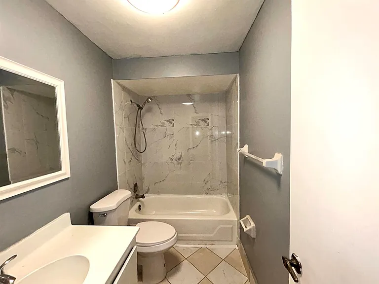 11983 Shakerwood Ln — Photo 18
