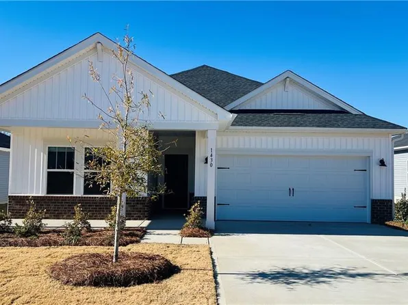 1430 Carthage Dr, Salisbury, NC 28144