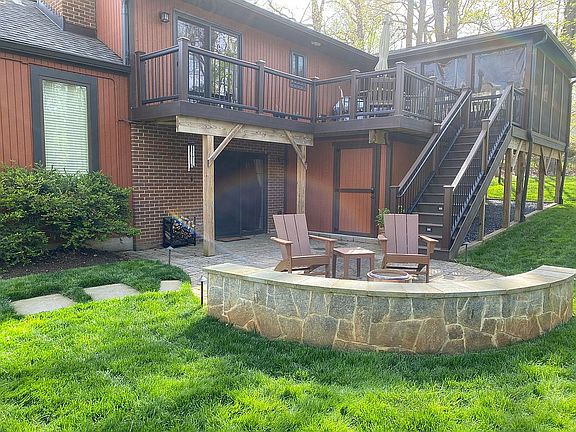 4th image of 1107 Redwood Dr SE