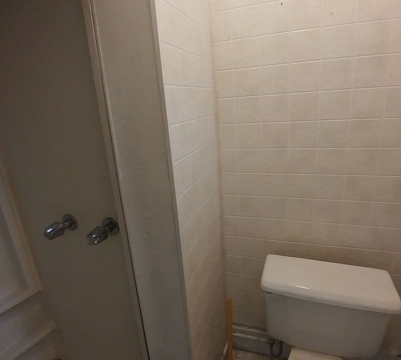 2nd image of 106 President St #1AR