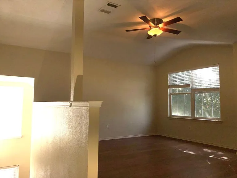 14208 Sumatra Ln — Photo 6