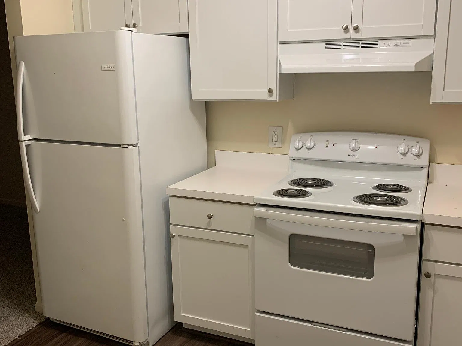 2 bed, 1028 sqft, $1,600 — Photo 3