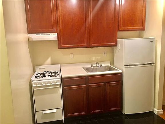 4th image of 323 E 90th St APT 3W
