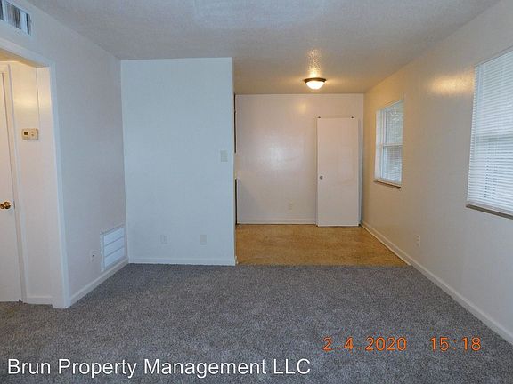 4th image of 2716 Holbrook Dr APT 12
