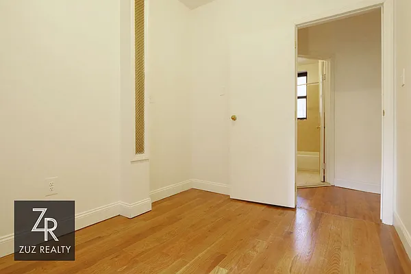 Rented by Zuz Realty | media 21