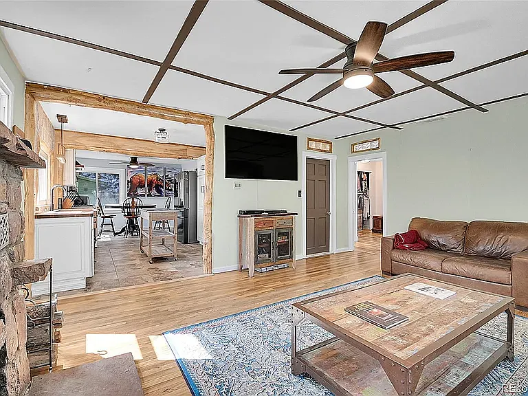 124 River Dr — Photo 6
