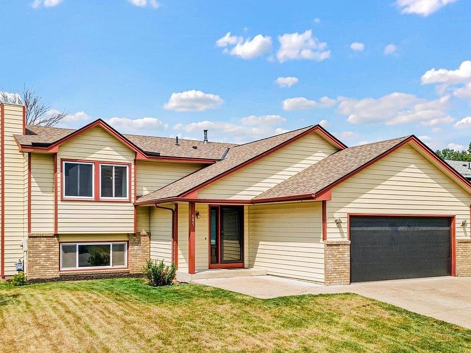 1st image of 685 107th Ln NW
