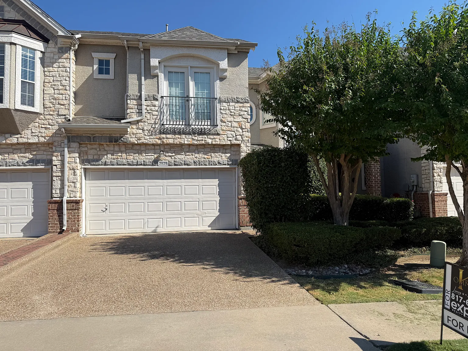 2 bed, 2.5 bath, 1528 sqft, $2,500 — Photo 2