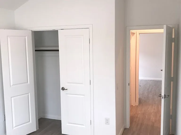 750 Haas Way — Photo 7