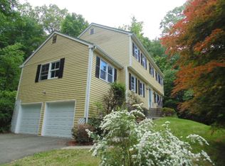 21 Satterlee Rd, New Fairfield, CT 06812