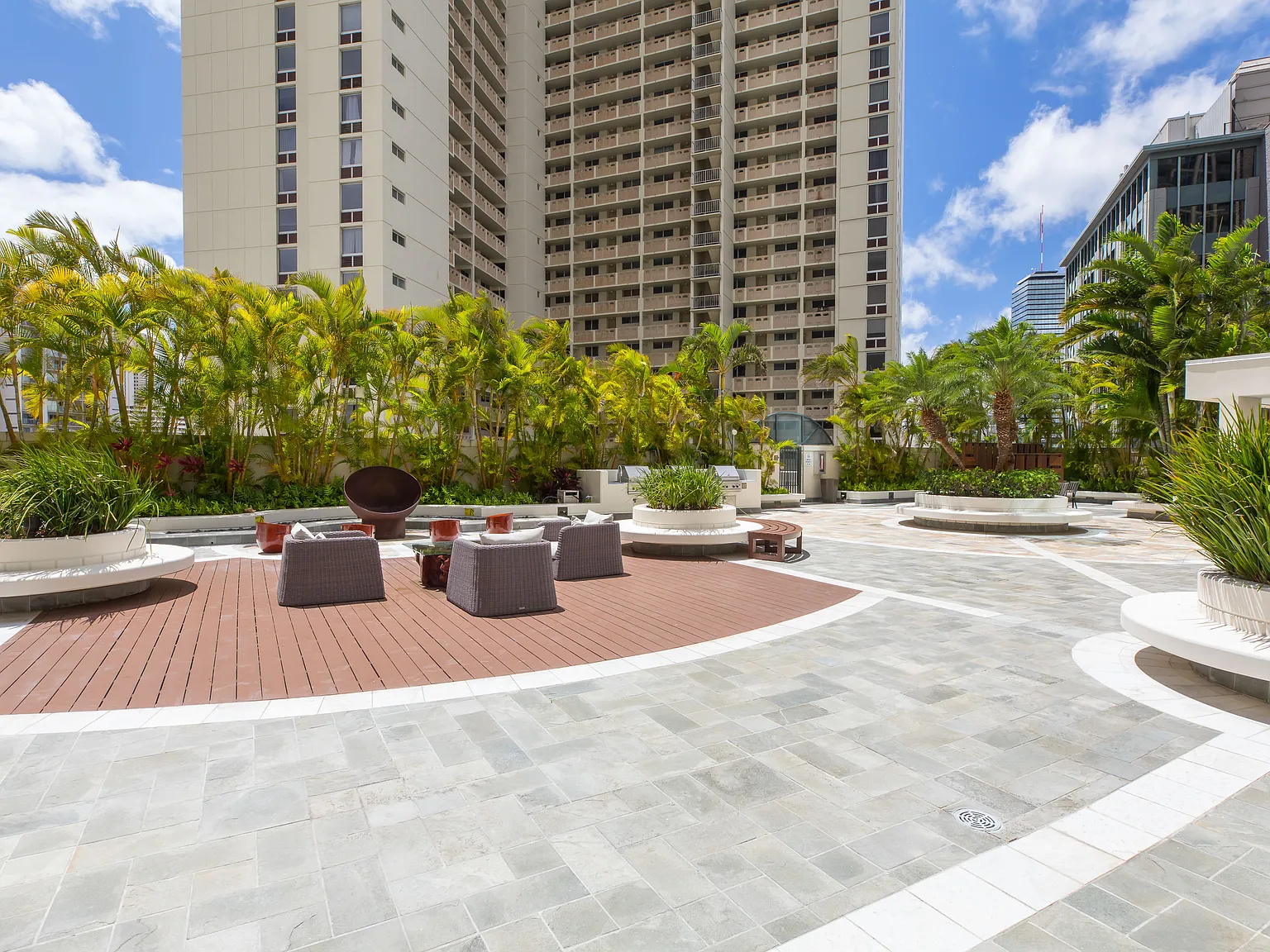 2 bed, 1057 sqft, $4,800 — Photo 3