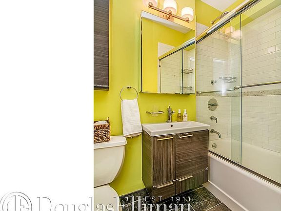5th image of 60 E 9th St APT 605