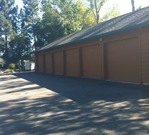 Detached Garage