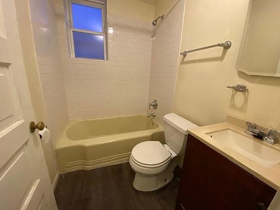 2nd image of 1834 N Hudson Ave