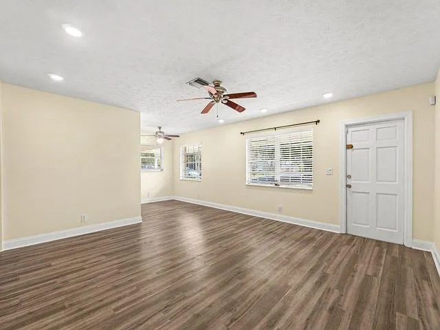 640 Jaeger Dr — Photo 4