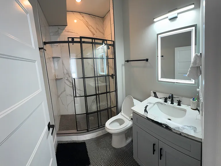 1645 Germantown Ave #3 — Photo 6