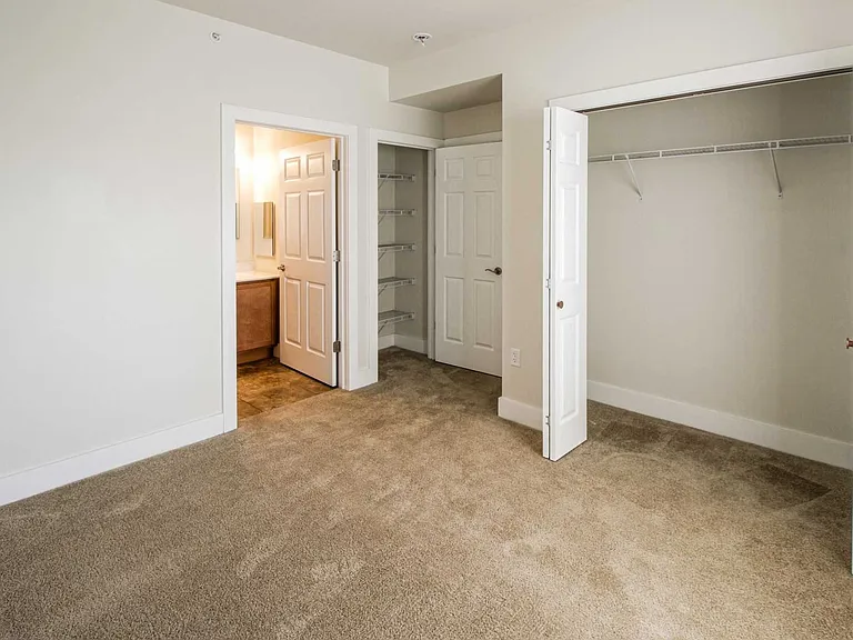Auburn Ridge Apartments — Photo 15