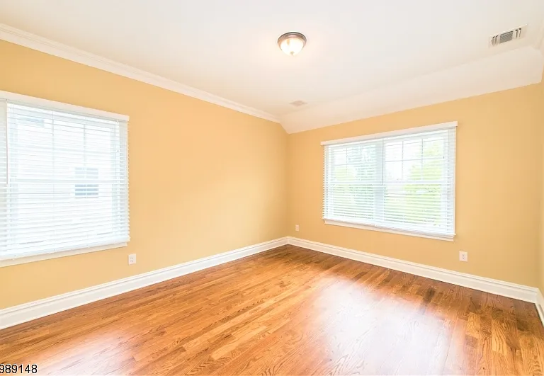 64 Kent Place Blvd #A — Photo 12