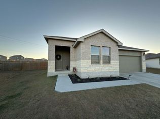 1052 Taggart Trl, Jarrell, TX 76537