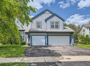 460 Fairfax Ln, Grayslake, IL 60030