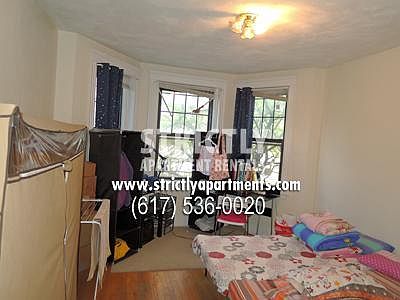 2nd image of 110 Saint Stephen St