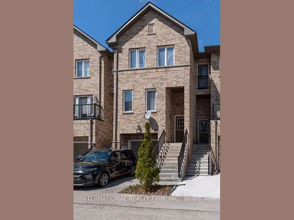 28 Camps Ln, Toronto, ON M1E 0B2