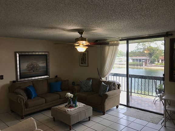 Living Room - LAKE VIEW
