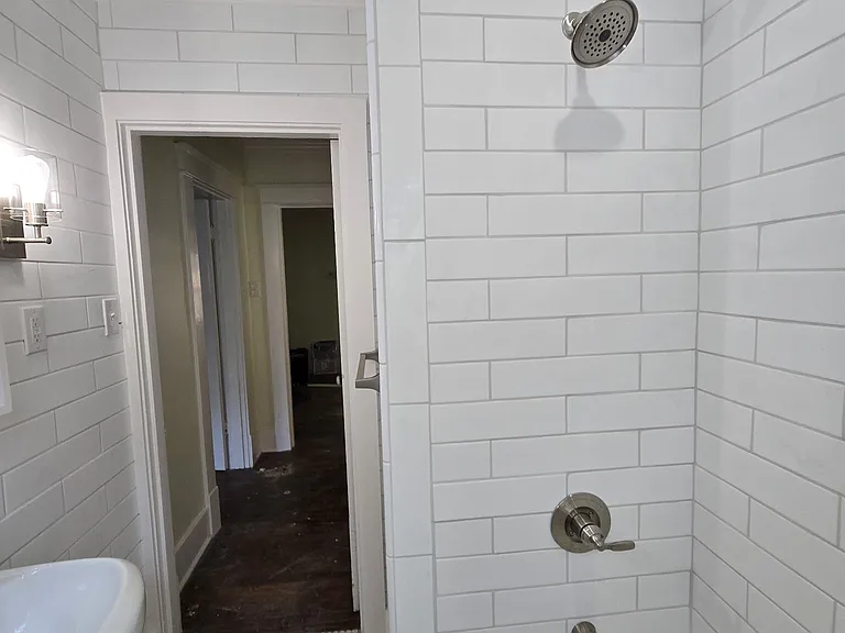 515 Alexander St — Photo 5
