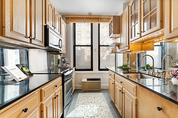 Sold by Douglas Elliman | media 17