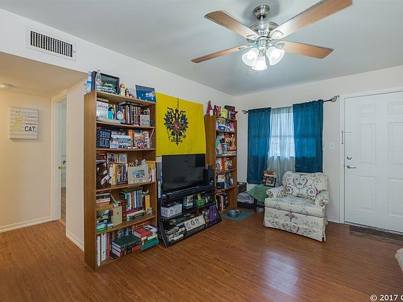 4th image of 501 NW 15th Ave APT 2